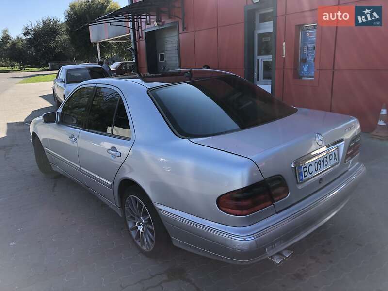 Седан Mercedes-Benz E-Class 2000 в Калуше