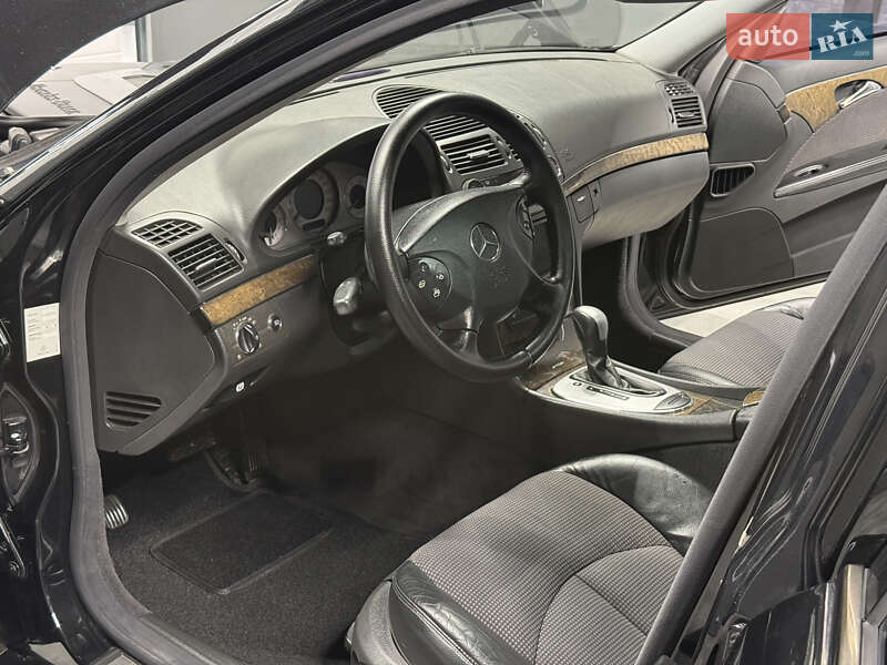 Седан Mercedes-Benz E-Class 2004 в Вараші фото 49 Седан Mercedes-Benz E-Class 2004 в Вараші