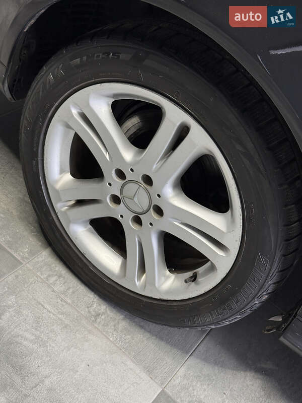 Седан Mercedes-Benz E-Class 2004 в Вараші фото 62 Седан Mercedes-Benz E-Class 2004 в Вараші
