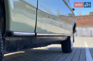 Седан Mercedes-Benz E-Class 1977 в 