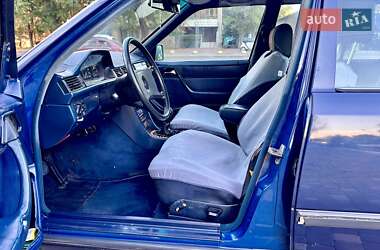 Универсал Mercedes-Benz E-Class 1987 в 