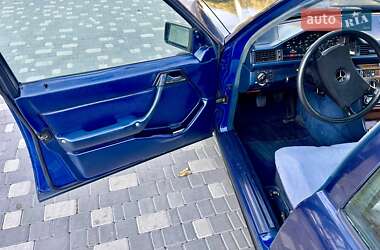 Универсал Mercedes-Benz E-Class 1987 в 