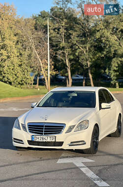 Седан Mercedes-Benz E-Class 2012 в Києві