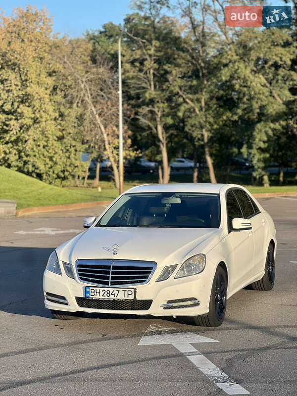 Mercedes-Benz E-Class 2012
