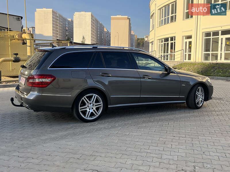 Универсал Mercedes-Benz E-Class 2011 в Хмельницком фото 8 Универсал Mercedes-Benz E-Class 2011 в Хмельницком