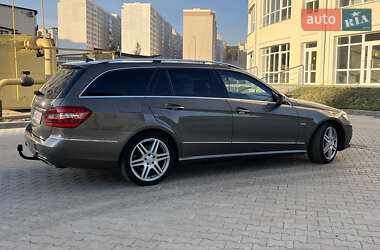 Универсал Mercedes-Benz E-Class 2011 в 