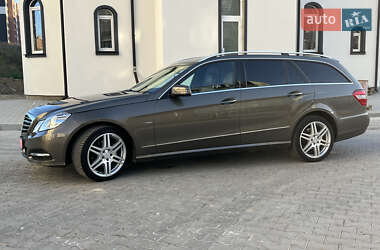 Универсал Mercedes-Benz E-Class 2011 в 