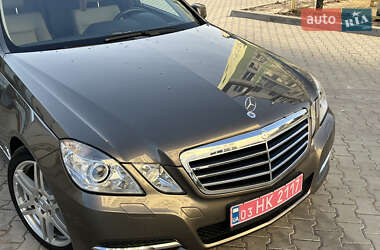 Универсал Mercedes-Benz E-Class 2011 в 