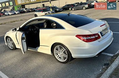 Купе Mercedes-Benz E-Class 2012 в 
