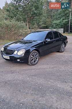 Седан Mercedes-Benz E-Class 2007 в Маневичах