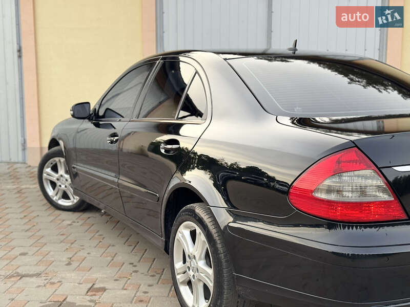 Седан Mercedes-Benz E-Class 2007 в Сарнах