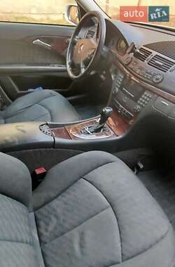 Седан Mercedes-Benz E-Class 2002 в 