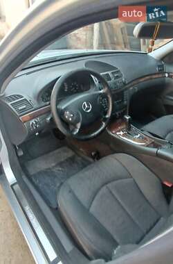 Седан Mercedes-Benz E-Class 2002 в 