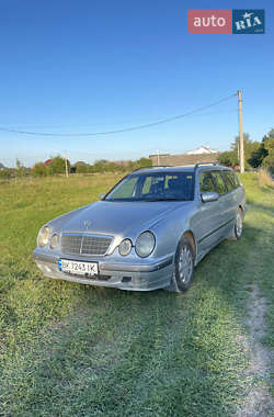 Универсал Mercedes-Benz E-Class 2001 в 
