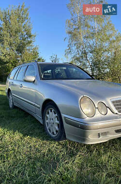 Универсал Mercedes-Benz E-Class 2001 в 
