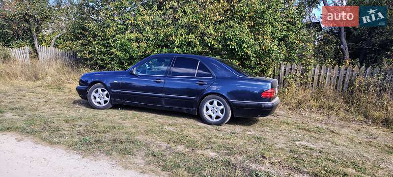 Седан Mercedes-Benz E-Class 1996 в Шостке