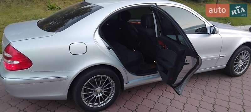 Седан Mercedes-Benz E-Class 2005 в Луцьку