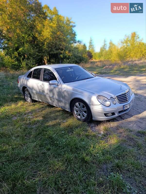 Седан Mercedes-Benz E-Class 2007 в Виннице