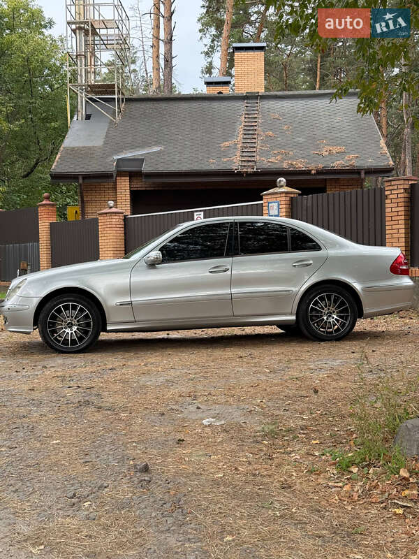Седан Mercedes-Benz E-Class 2003 в Броварах