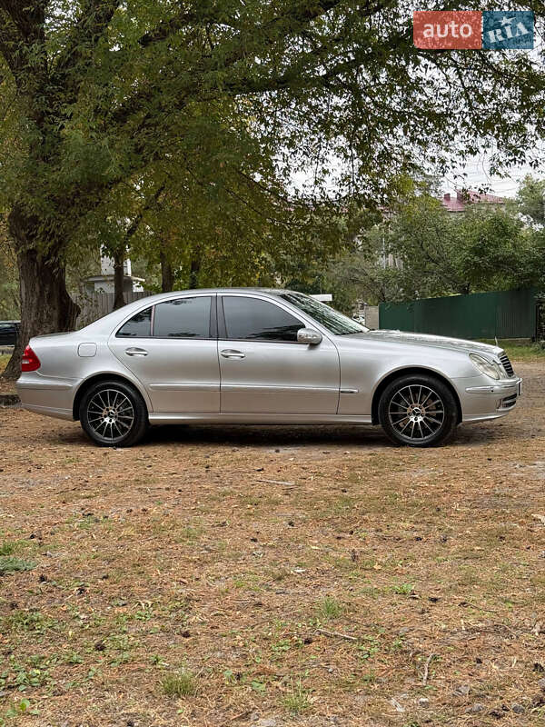 Седан Mercedes-Benz E-Class 2003 в Броварах