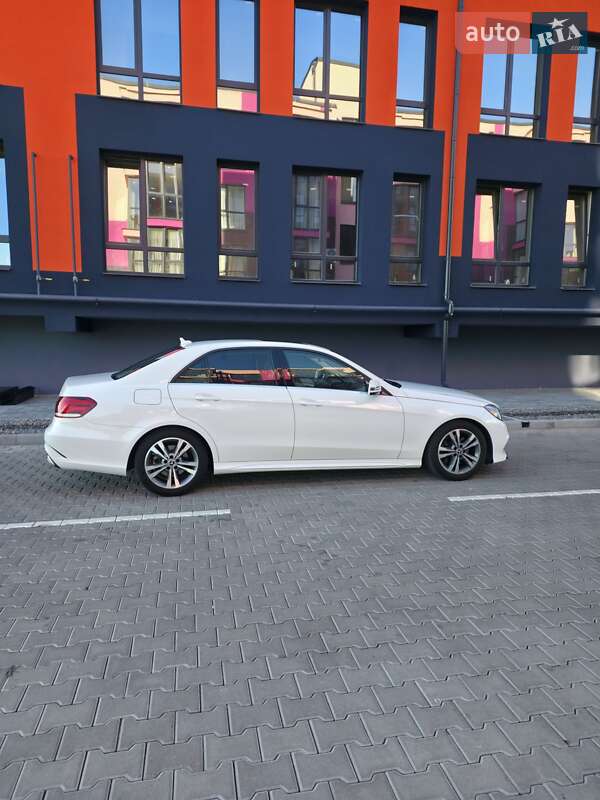 Седан Mercedes-Benz E-Class 2015 в Рівному