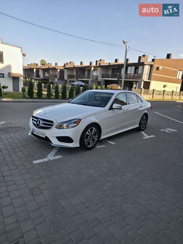 Седан Mercedes-Benz E-Class 2015 в Рівному