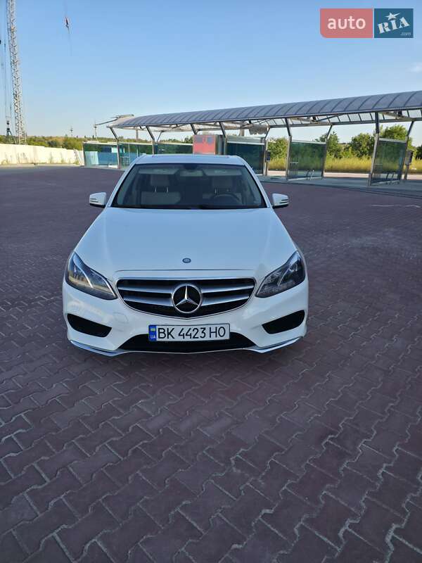 Седан Mercedes-Benz E-Class 2015 в Рівному