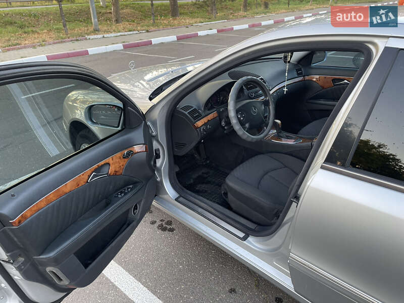 Седан Mercedes-Benz E-Class 2003 в Николаеве