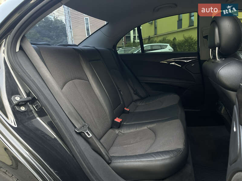 Седан Mercedes-Benz E-Class 2005 в Львове