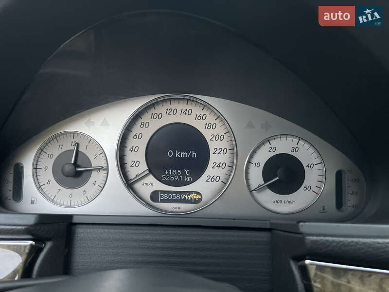 Седан Mercedes-Benz E-Class 2005 в Львове