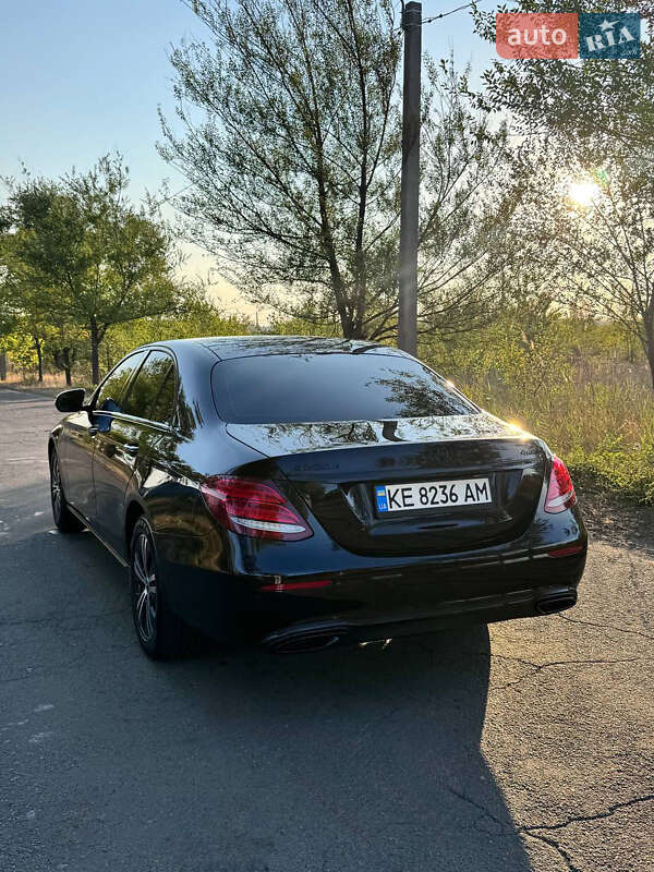 Седан Mercedes-Benz E-Class 2019 в Киеве