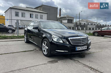 Седан Mercedes-Benz E-Class 2012 в Житомирі