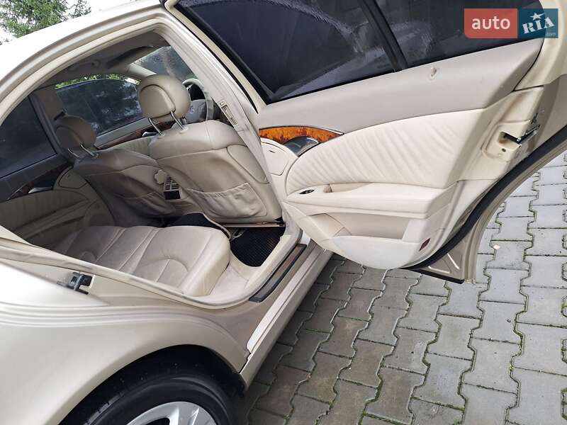 Седан Mercedes-Benz E-Class 2002 в Черновцах