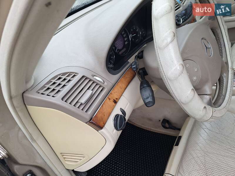 Седан Mercedes-Benz E-Class 2002 в Черновцах
