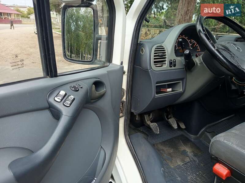Седан Mercedes-Benz E-Class 2001 в Ямполе