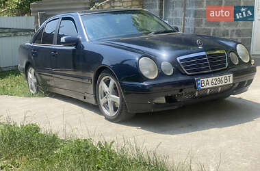 Седан Mercedes-Benz E-Class 2001 в 