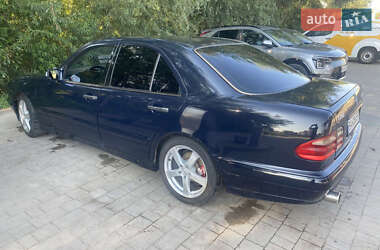 Седан Mercedes-Benz E-Class 2001 в 