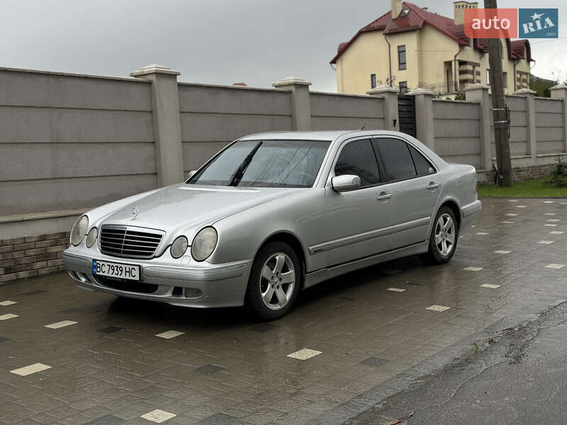 Седан Mercedes-Benz E-Class 2001 в Дрогобыче