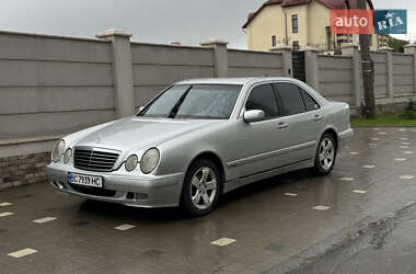 Седан Mercedes-Benz E-Class 2001 в 