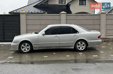 Седан Mercedes-Benz E-Class 2001 в 