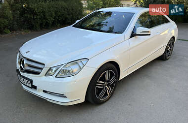 Купе Mercedes-Benz E-Class 2012 в 