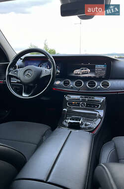 Седан Mercedes-Benz E-Class 2017 в 