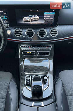 Седан Mercedes-Benz E-Class 2017 в 