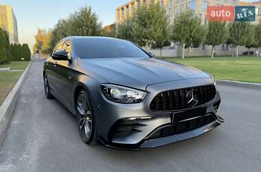Седан Mercedes-Benz E-Class 2022 в 