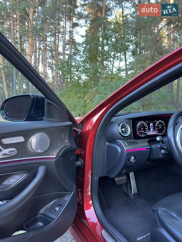Седан Mercedes-Benz E-Class 2017 в Києві