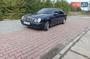 Седан Mercedes-Benz E-Class 2001 в 