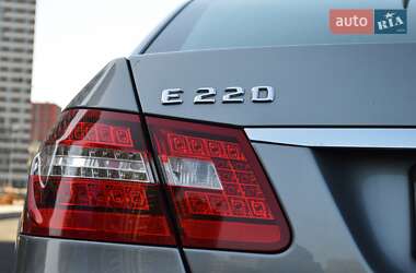 Седан Mercedes-Benz E-Class 2010 в 