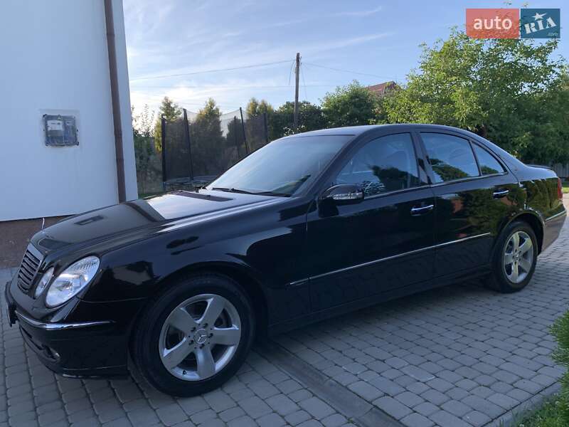 Седан Mercedes-Benz E-Class 2004 в Ивано-Франковске