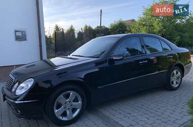 Седан Mercedes-Benz E-Class 2004 в 