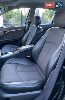 Седан Mercedes-Benz E-Class 2004 в 